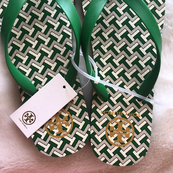 🏷$98| LAST PAIR⚡️Tory Burch NWT Emerald Green Flip Flops(SOLD OUT ONLINE) - Picture 2 of 9